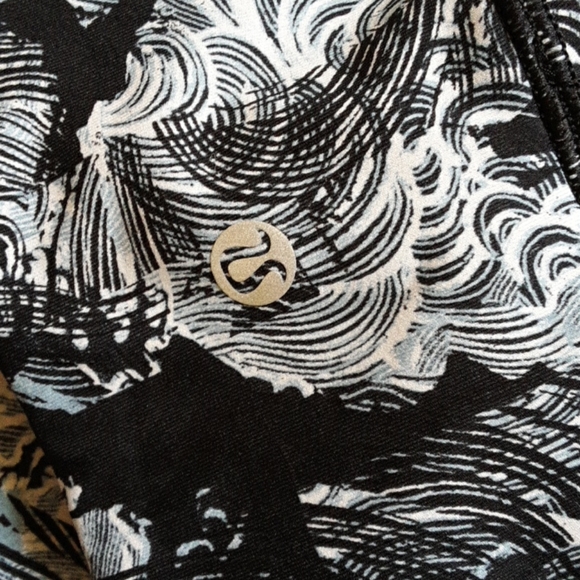 SOLD Lululemon /Firm. - Picture 4 of 5